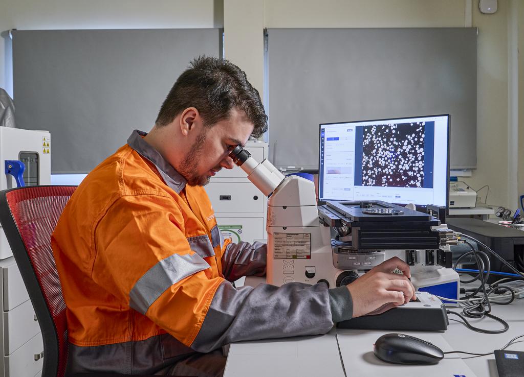 research-development-steel-powder